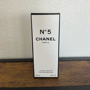 Chanel N°5 Le Gel Douche / The Shower Gel